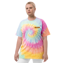 Load image into Gallery viewer, Stay Fresh in Our SMKN SMKNENDO Embroidered oversized tie-dye t-shirt. The tee has a cool, relaxed fit and is highly durable thanks to its heavyweight cotton material. Join the tie-dye trend and order it for yourself today.